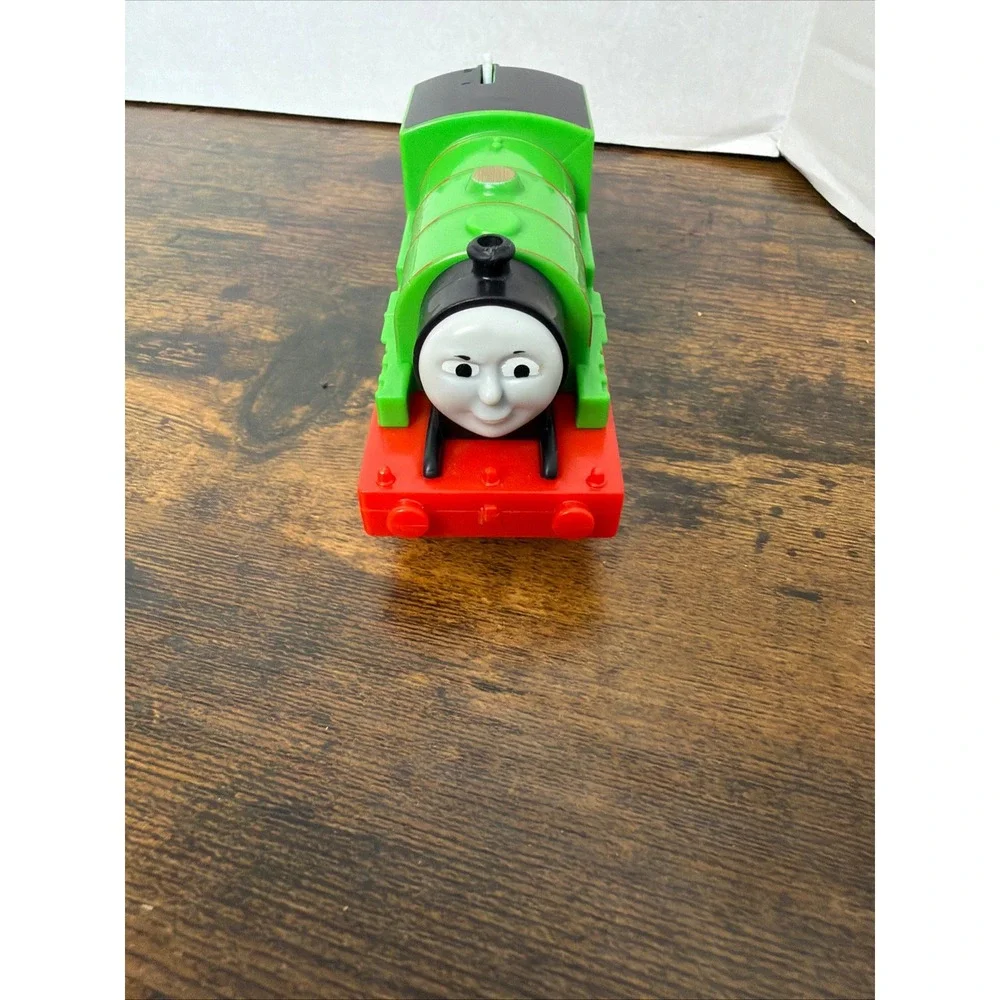 Mattel Thomas Friends Percy Motorized Train Engine Green TrackMaster BML07 2013